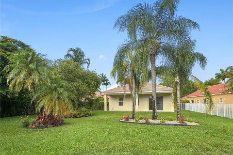 House in Weston, Florida 4 bedrooms, 183.76 sq.m. № 1328764 - photo 19