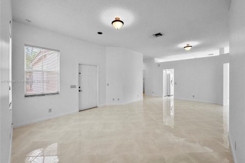 Villa ou maison à vendre à Weston, Floride: 4 chambres, 183.76 m2 № 1328764 - photo 6