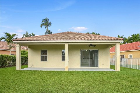 Villa ou maison à vendre à Weston, Floride: 4 chambres, 183.76 m2 № 1328764 - photo 18