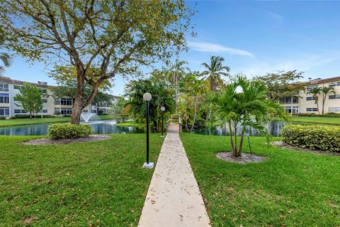 Condominio en venta en Lauderdale Lakes, Florida, 1 dormitorio, 63.55 m2 № 1068221 - foto 9