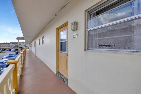 Condominio en venta en Lauderdale Lakes, Florida, 1 dormitorio, 63.55 m2 № 1068221 - foto 10
