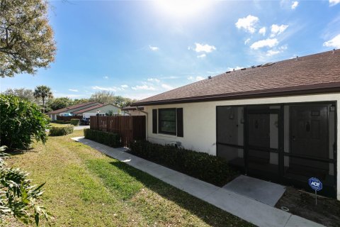 Villa ou maison à vendre à Boynton Beach, Floride: 2 chambres, 109.81 m2 № 1044080 - photo 2