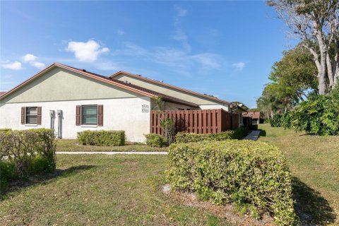 Villa ou maison à vendre à Boynton Beach, Floride: 2 chambres, 109.81 m2 № 1044080 - photo 14