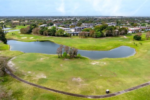 Condo in Tamarac, Florida, 2 bedrooms  № 1057050 - photo 5