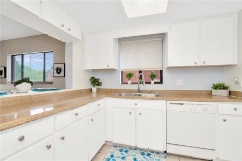 Copropriété à vendre à Tampa, Floride: 2 chambres, 118.91 m2 № 1256615 - photo 2