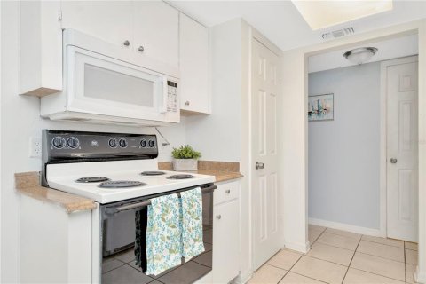 Copropriété à vendre à Tampa, Floride: 2 chambres, 118.91 m2 № 1256615 - photo 10