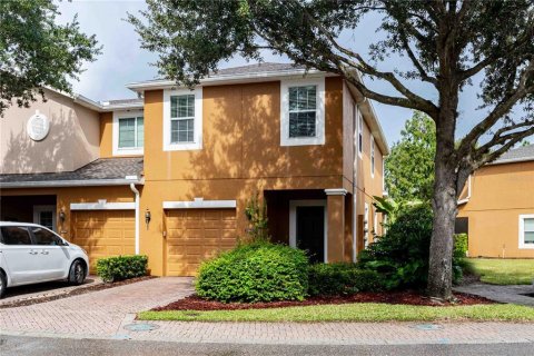 Townhouse in Oviedo, Florida 3 bedrooms, 169.92 sq.m. № 1381015 - photo 1