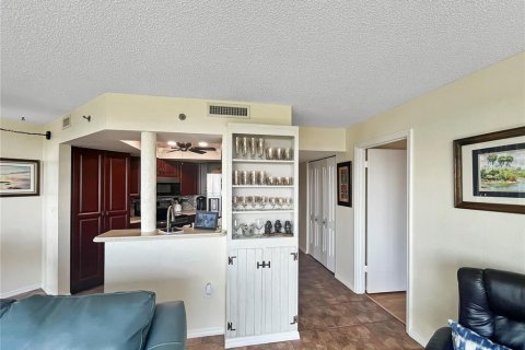 Condo in Daytona Beach, Florida, 2 bedrooms  № 1380863 - photo 12