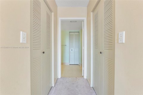 Condominio en venta en Tamarac, Florida, 2 dormitorios, 108.7 m2 № 1031056 - foto 26