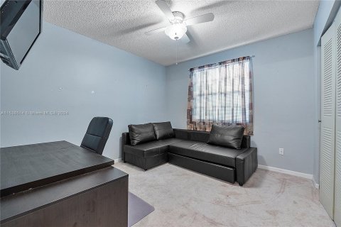 Condominio en venta en Tamarac, Florida, 2 dormitorios, 108.7 m2 № 1031056 - foto 20