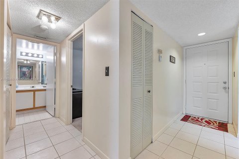Condominio en venta en Tamarac, Florida, 2 dormitorios, 108.7 m2 № 1031056 - foto 18