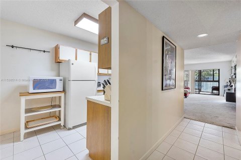 Condominio en venta en Tamarac, Florida, 2 dormitorios, 108.7 m2 № 1031056 - foto 5