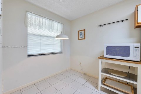 Condominio en venta en Tamarac, Florida, 2 dormitorios, 108.7 m2 № 1031056 - foto 7