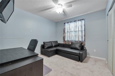 Condominio en venta en Tamarac, Florida, 2 dormitorios, 108.7 m2 № 1031056 - foto 19