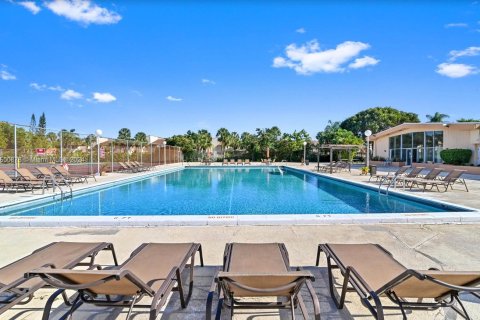 Condo in West Palm Beach, Florida, 1 bedroom  № 1370947 - photo 3