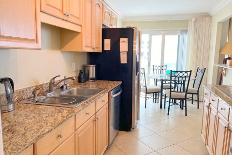 Condo in Fort Lauderdale, Florida, 2 bedrooms  № 1049964 - photo 10