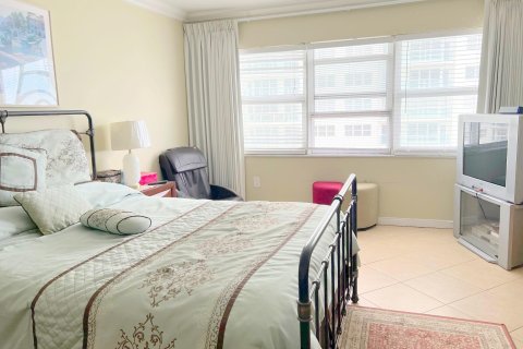 Condo in Fort Lauderdale, Florida, 2 bedrooms  № 1049964 - photo 14