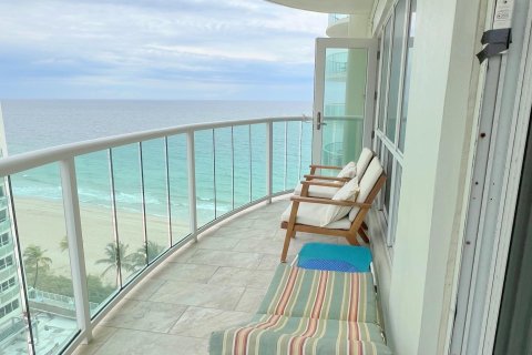 Condo in Fort Lauderdale, Florida, 2 bedrooms  № 1049964 - photo 25