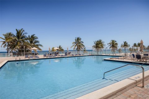 Condominio en venta en Hollywood, Florida, 2 dormitorios, 130.06 m2 № 1184617 - foto 25