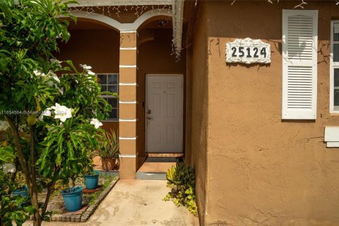 Casa en venta en Homestead, Florida, 4 dormitorios, 147.34 m2 № 1352055 - foto 5