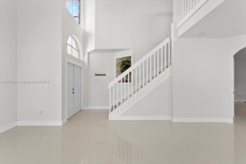 Villa ou maison à vendre à Cutler Bay, Floride: 5 chambres, 251.86 m2 № 1352057 - photo 10