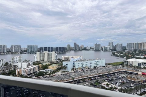 Copropriété à vendre à Sunny Isles Beach, Floride: 51.19 m2 № 1059249 - photo 9