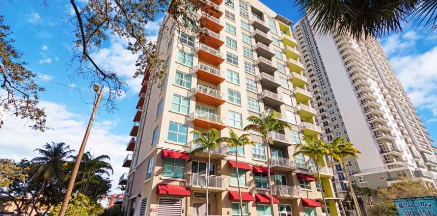 Condominio en Fort Lauderdale, Florida, 2 dormitorios  № 1031568