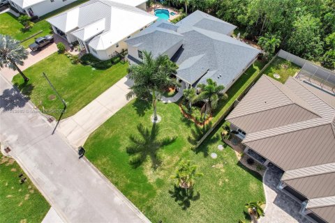 Casa en venta en Hobe Sound, Florida, 5 dormitorios, 301.56 m2 № 1074144 - foto 2