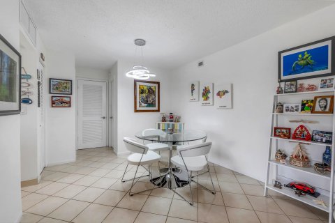 Copropriété à vendre à Fort Lauderdale, Floride: 2 chambres, 102.19 m2 № 1076876 - photo 22