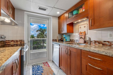 Copropriété à vendre à Fort Lauderdale, Floride: 2 chambres, 102.19 m2 № 1076876 - photo 19