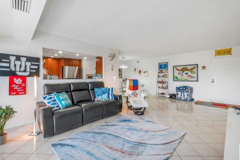 Condo in Fort Lauderdale, Florida, 2 bedrooms  № 1076876 - photo 25