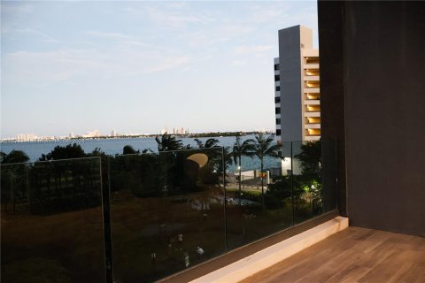 Casa en venta en Miami, Florida, 4 dormitorios, 309.92 m2 № 1417714 - foto 15