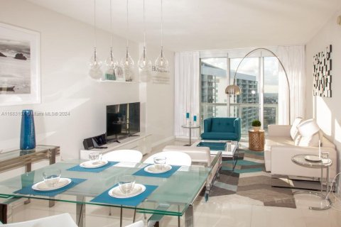 Condominio en venta en Miami, Florida, 1 dormitorio, 78.22 m2 № 1417717 - foto 7