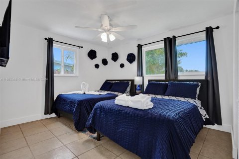 Casa en venta en Fort Lauderdale, Florida, 6 dormitorios, 284.84 m2 № 1345545 - foto 18