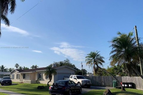 Casa en venta en Cutler Bay, Florida, 3 dormitorios, 144 m2 № 1331506 - foto 5