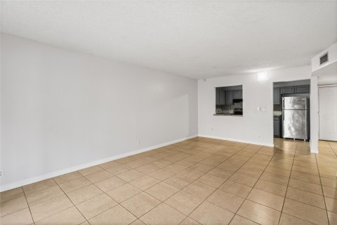 Copropriété à vendre à Coral Springs, Floride: 2 chambres, 100.8 m2 № 1065687 - photo 28