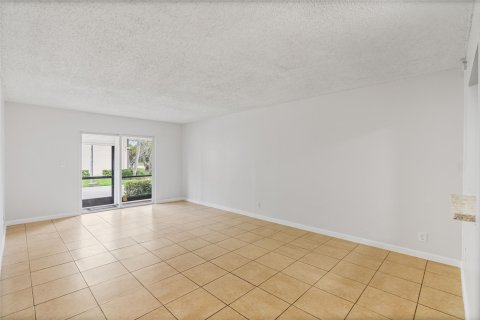 Copropriété à vendre à Coral Springs, Floride: 2 chambres, 100.8 m2 № 1065687 - photo 30