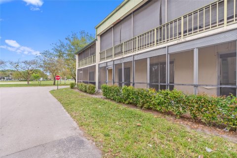 Condominio en venta en Coral Springs, Florida, 2 dormitorios, 100.8 m2 № 1065687 - foto 10