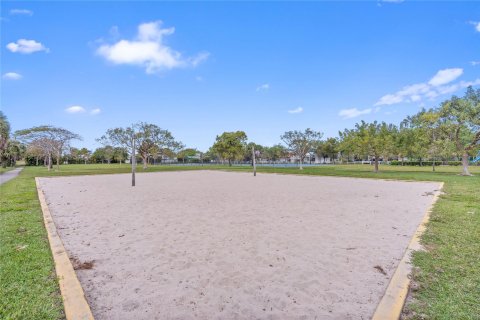 Copropriété à vendre à Coral Springs, Floride: 2 chambres, 100.8 m2 № 1065687 - photo 4