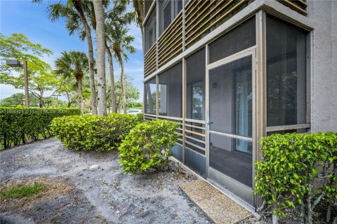 Condominio en venta en Pembroke Pines, Florida, 2 dormitorios, 110.27 m2 № 1228970 - foto 29