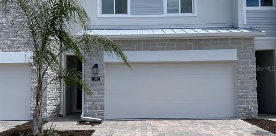 Townhouse in Davenport, Florida 3 bedrooms, 173.17 sq.m. № 1357342