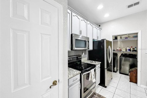 Condominio en venta en Kissimmee, Florida, 4 dormitorios, 165.27 m2 № 1046546 - foto 2