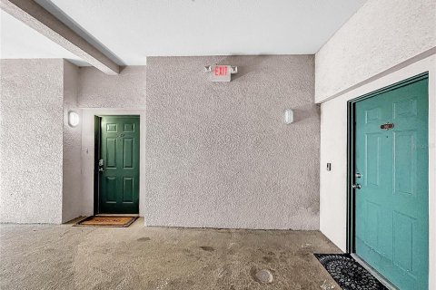 Condominio en venta en Kissimmee, Florida, 4 dormitorios, 165.27 m2 № 1046546 - foto 8