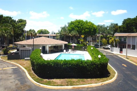 Townhouse in Miami, Florida 3 bedrooms, 152.45 sq.m. № 1216915 - photo 22