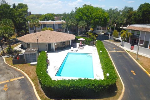 Townhouse in Miami, Florida 3 bedrooms, 152.45 sq.m. № 1216915 - photo 24