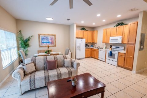 Touwnhouse à vendre à Kissimmee, Floride: 4 chambres, 151.99 m2 № 1342176 - photo 9