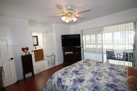 Villa ou maison à vendre à Sunrise, Floride: 4 chambres, 166.39 m2 № 1047445 - photo 13