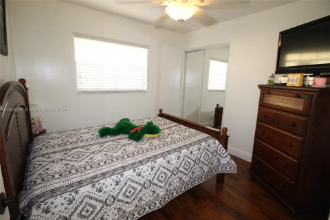 Casa en venta en Sunrise, Florida, 4 dormitorios, 166.39 m2 № 1047445 - foto 18