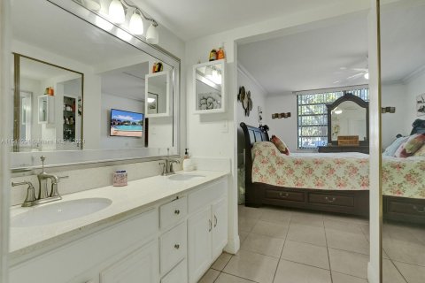 Condominio en venta en Pembroke Pines, Florida, 2 dormitorios, 110.27 m2 № 1035616 - foto 11