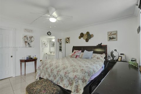 Condominio en venta en Pembroke Pines, Florida, 2 dormitorios, 110.27 m2 № 1035616 - foto 10